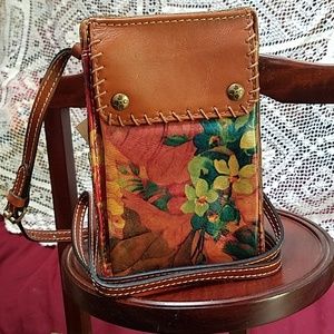 Brand NEW Patricia Nash crossbody/wristlet